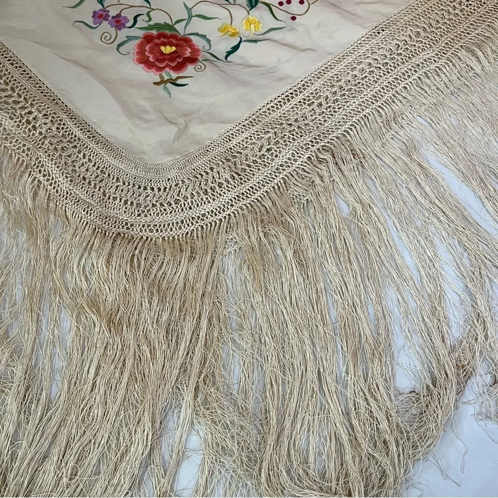 Vintage Japanese Silk Embroidered Manton Manila Piano Shawl
